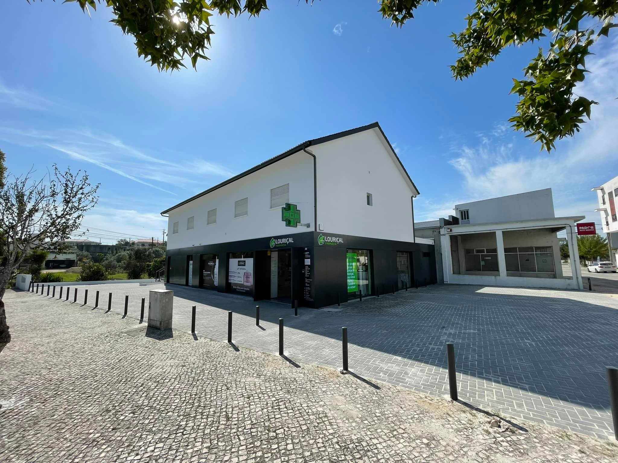 Fachada da Farmácia Louriçal.